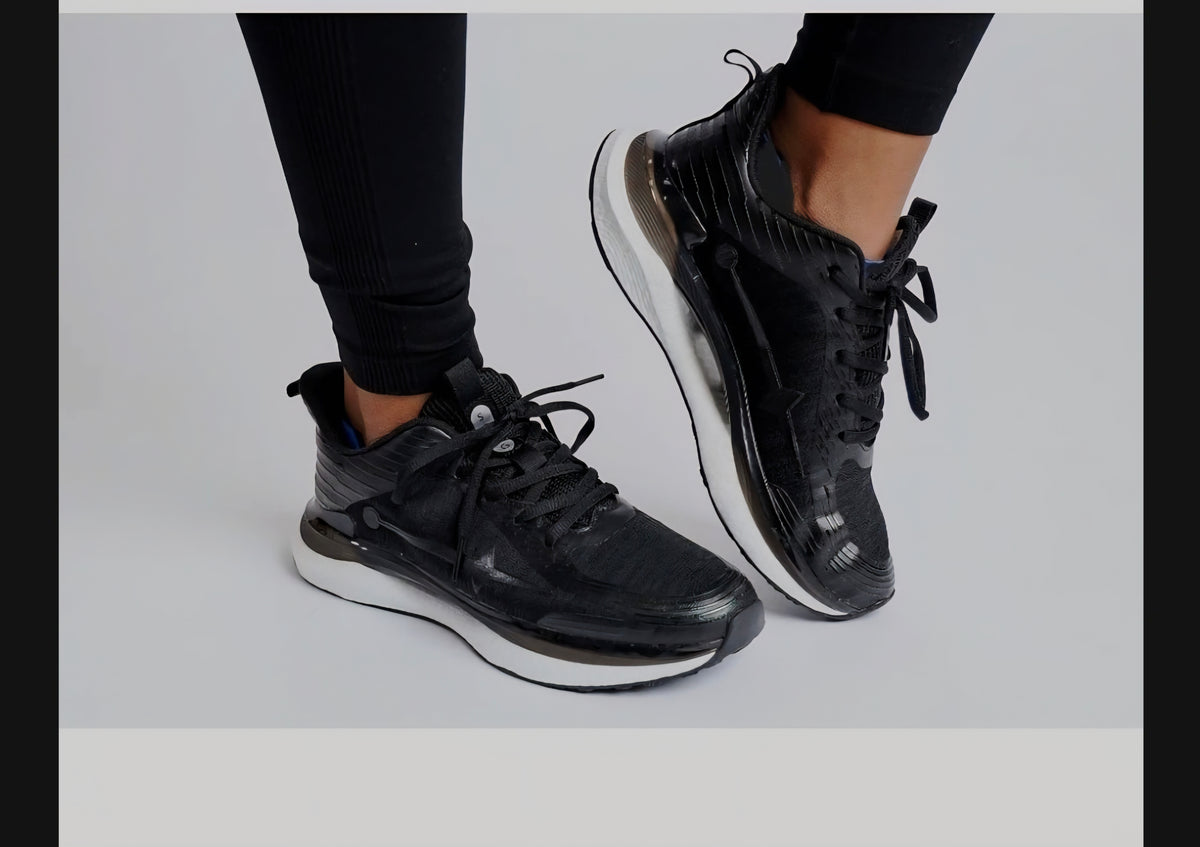 Black Lighting   Training sneaker